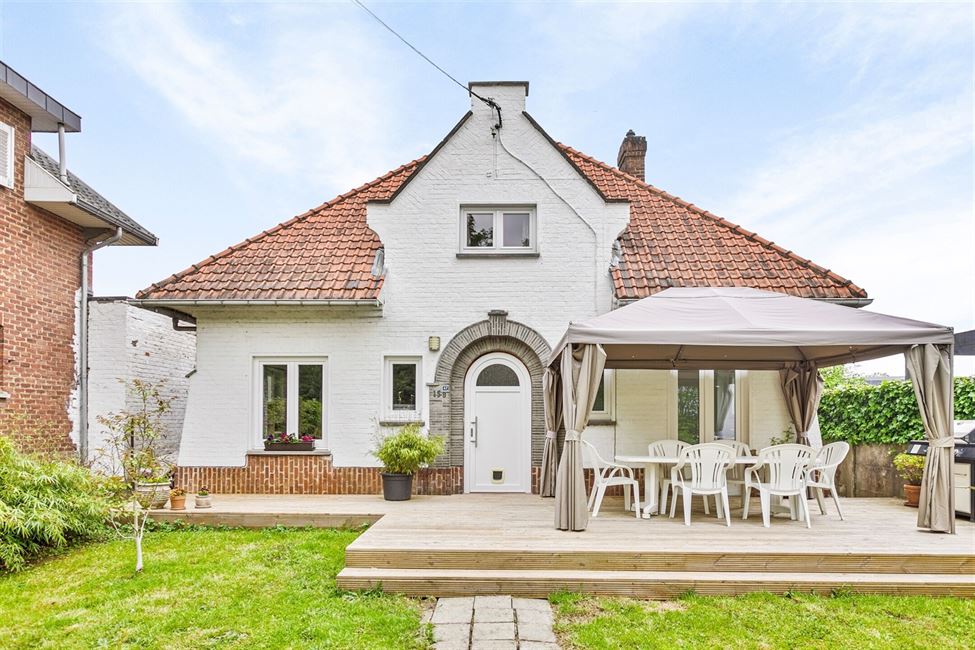 En cours de compromis :Villa  à 2 pas du centre de Wavre !