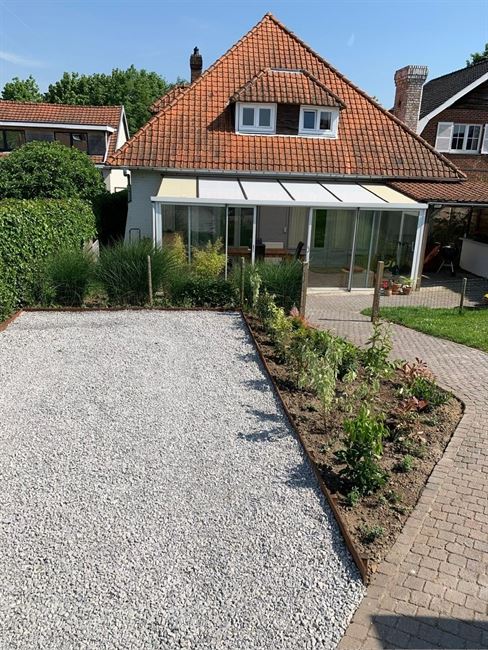 En cours de compromis :Villa  à 2 pas du centre de Wavre !