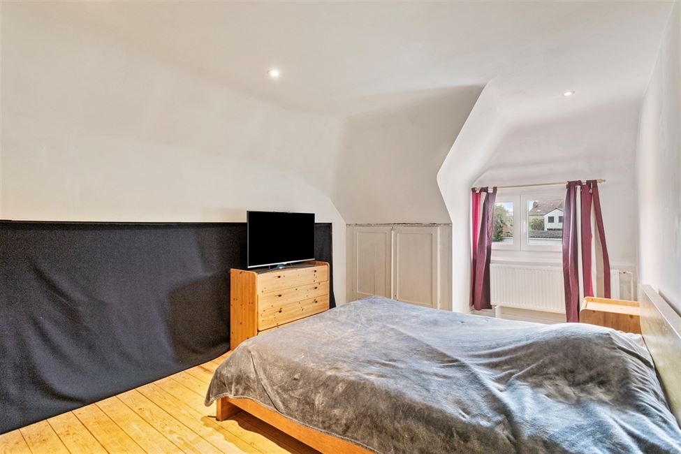 En cours de compromis :Villa  à 2 pas du centre de Wavre !
