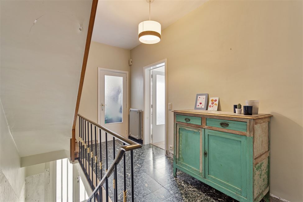 VENDU! Bel étage de 175M2 avec jardin S/E