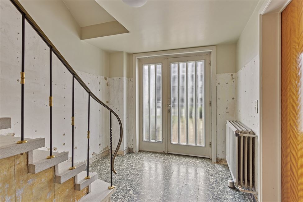 VENDU! Bel étage de 175M2 avec jardin S/E