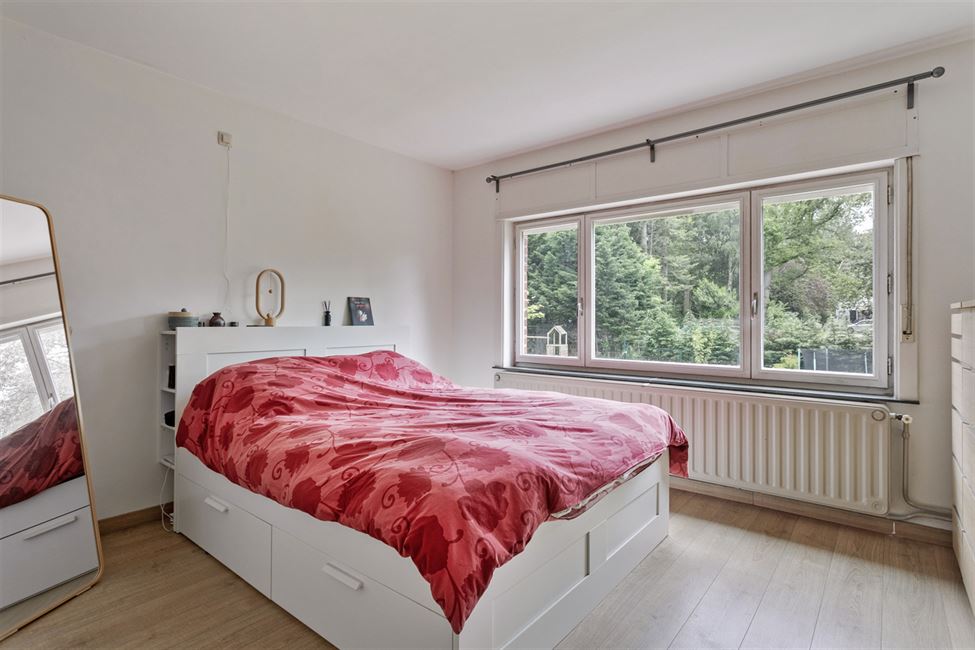 VENDU! Bel étage de 175M2 avec jardin S/E