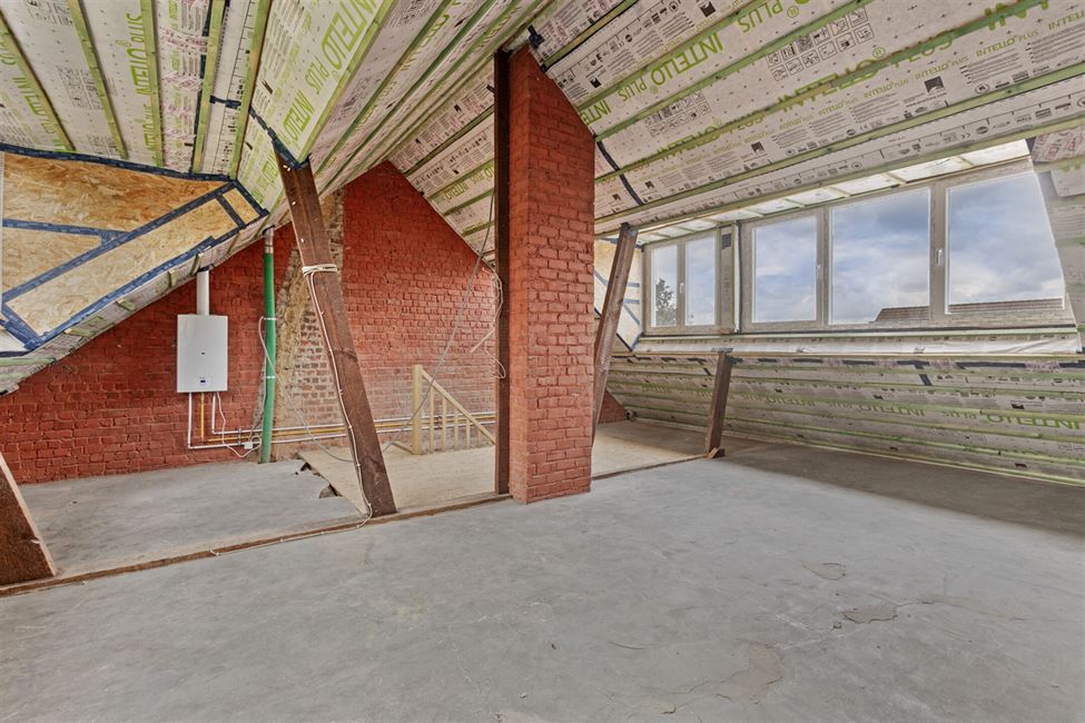 VENDU! Bel étage de 175M2 avec jardin S/E