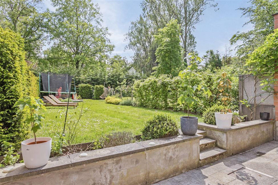 VENDU! Bel étage de 175M2 avec jardin S/E