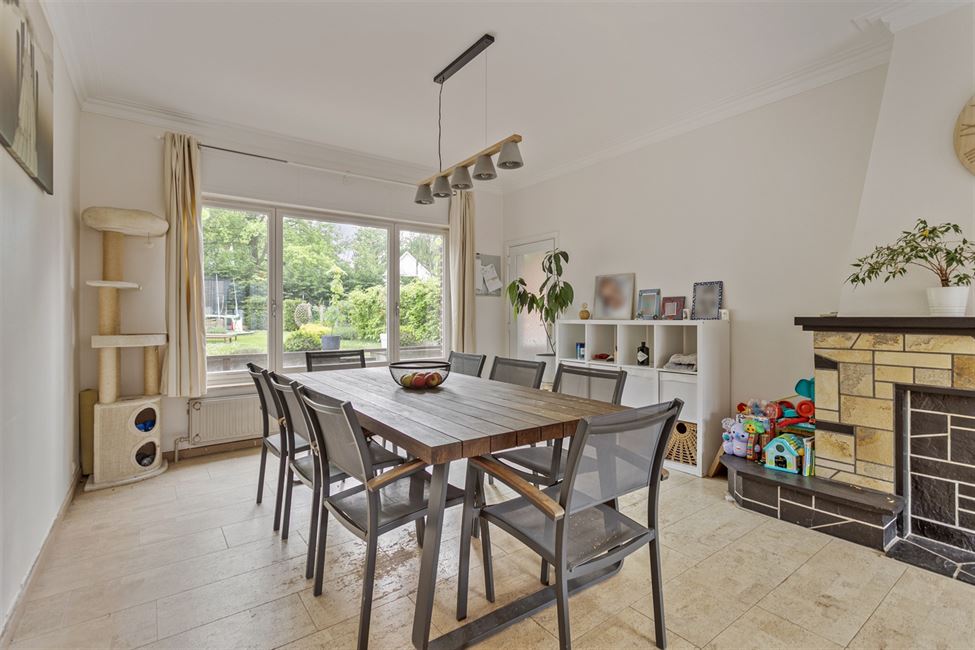 VENDU! Bel étage de 175M2 avec jardin S/E