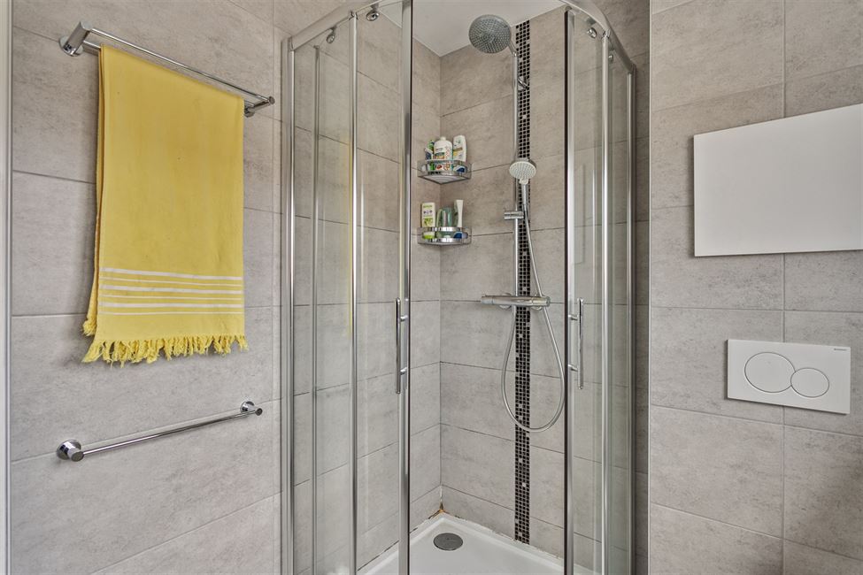 VENDU! Bel étage de 175M2 avec jardin S/E