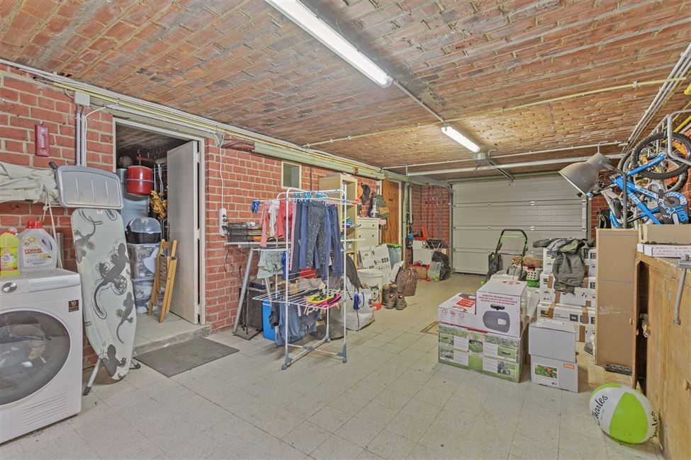 VENDU! Bel étage de 175M2 avec jardin S/E