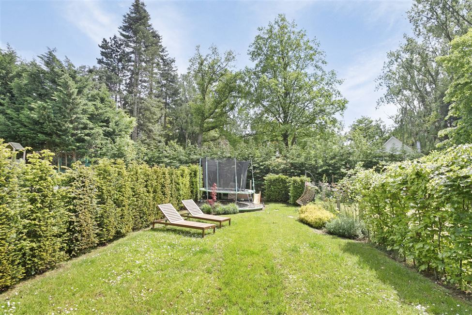 VENDU! Bel étage de 175M2 avec jardin S/E