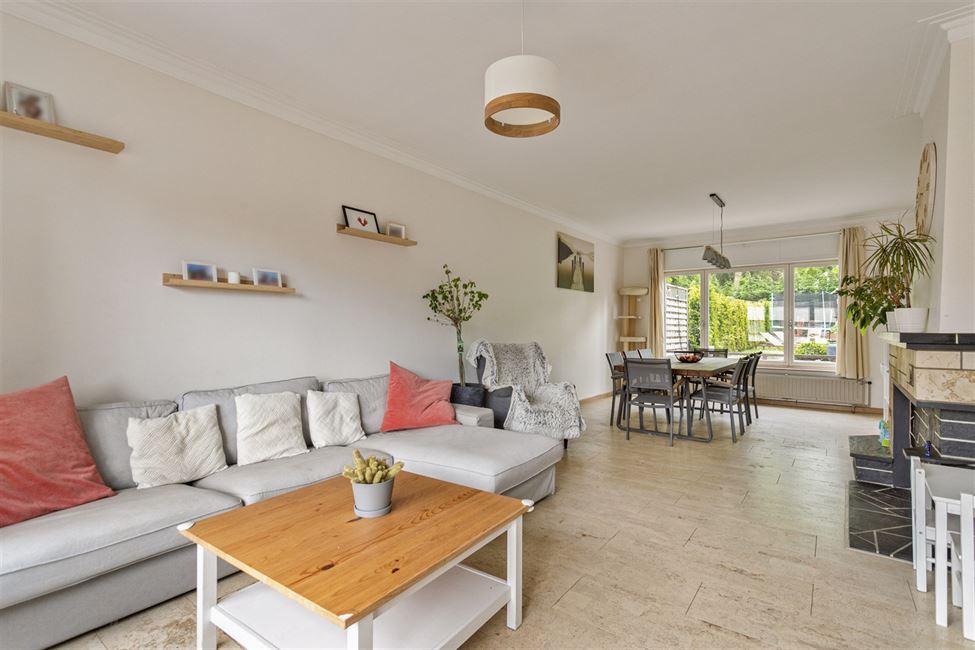 VENDU! Bel étage de 175M2 avec jardin S/E