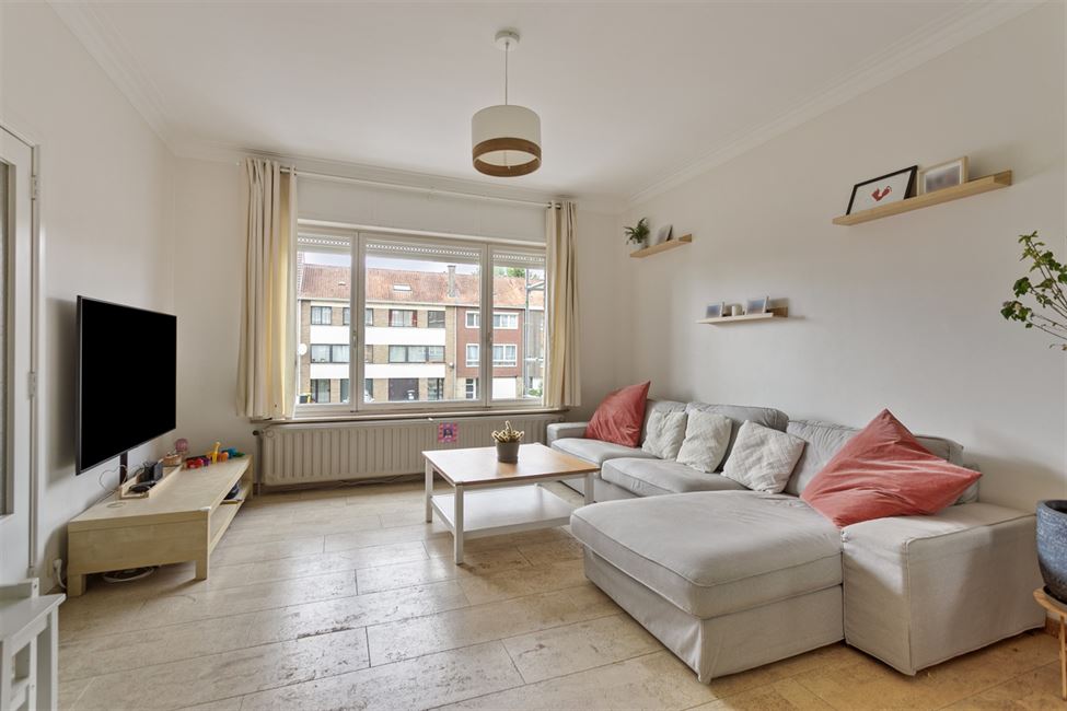 VENDU! Bel étage de 175M2 avec jardin S/E