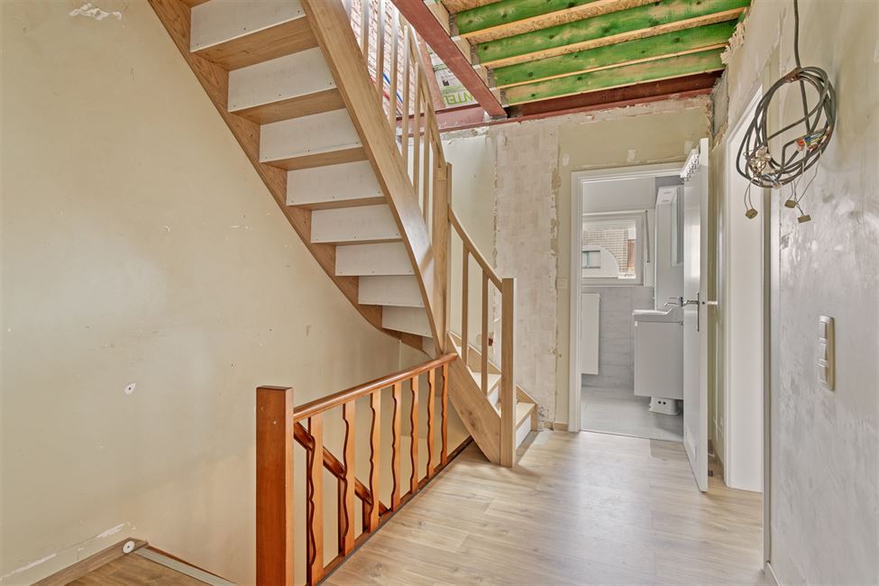 VENDU! Bel étage de 175M2 avec jardin S/E