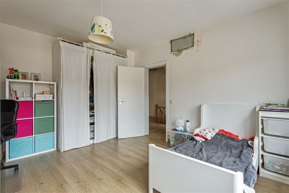 VENDU! Bel étage de 175M2 avec jardin S/E