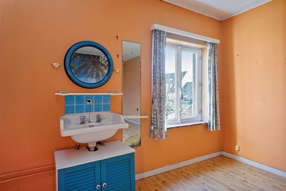 OPTION OPTION Maison à rénover avec tt mignon jardin