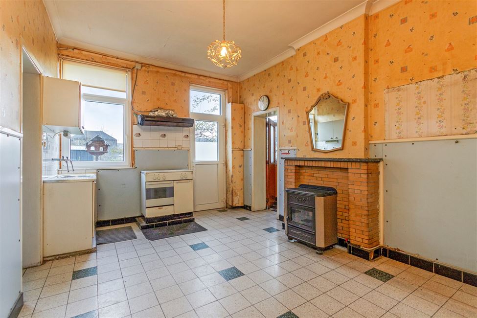 OPTION OPTION Maison à rénover avec tt mignon jardin