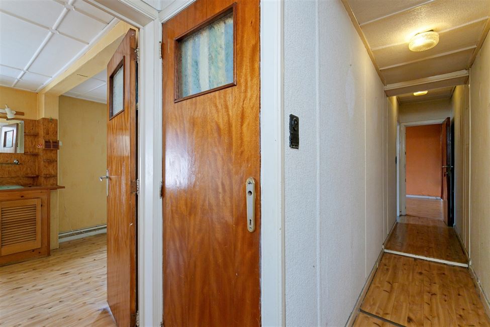 OPTION OPTION Maison à rénover avec tt mignon jardin