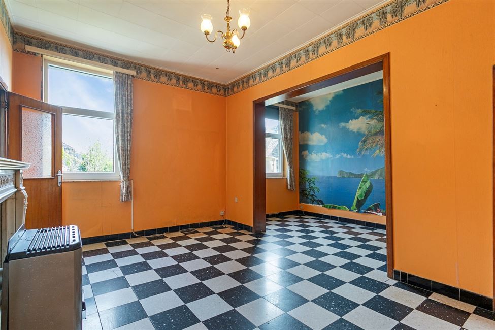 OPTION OPTION Maison à rénover avec tt mignon jardin