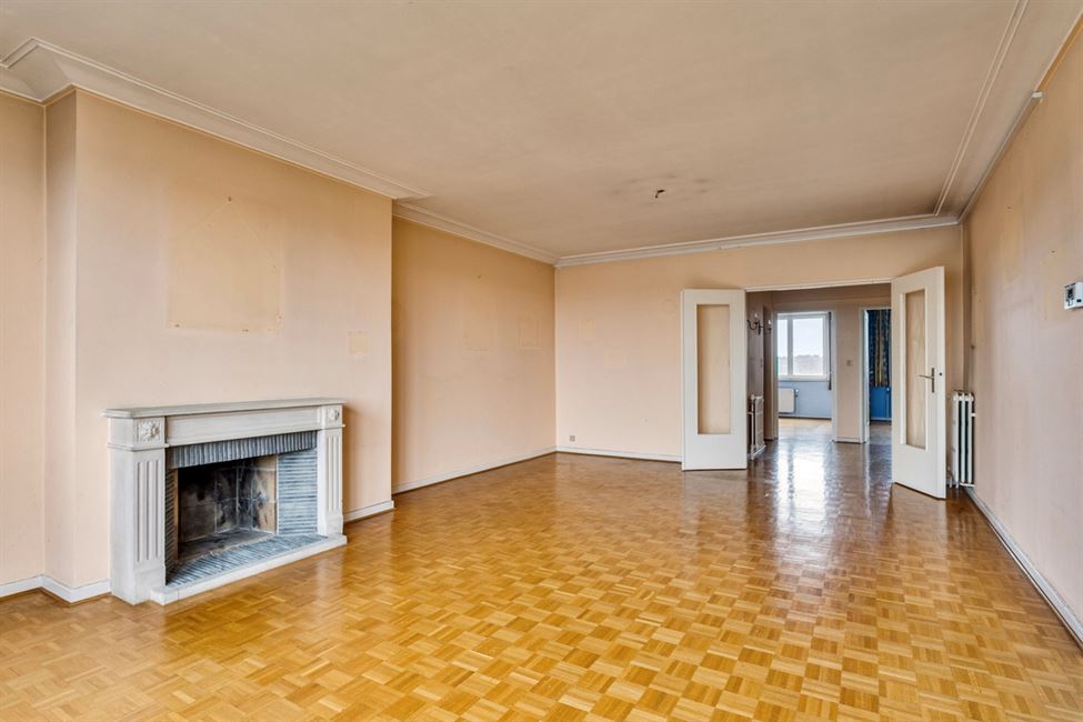 option/vendu: Bel appart. lumineux 2CH à rafraîchir