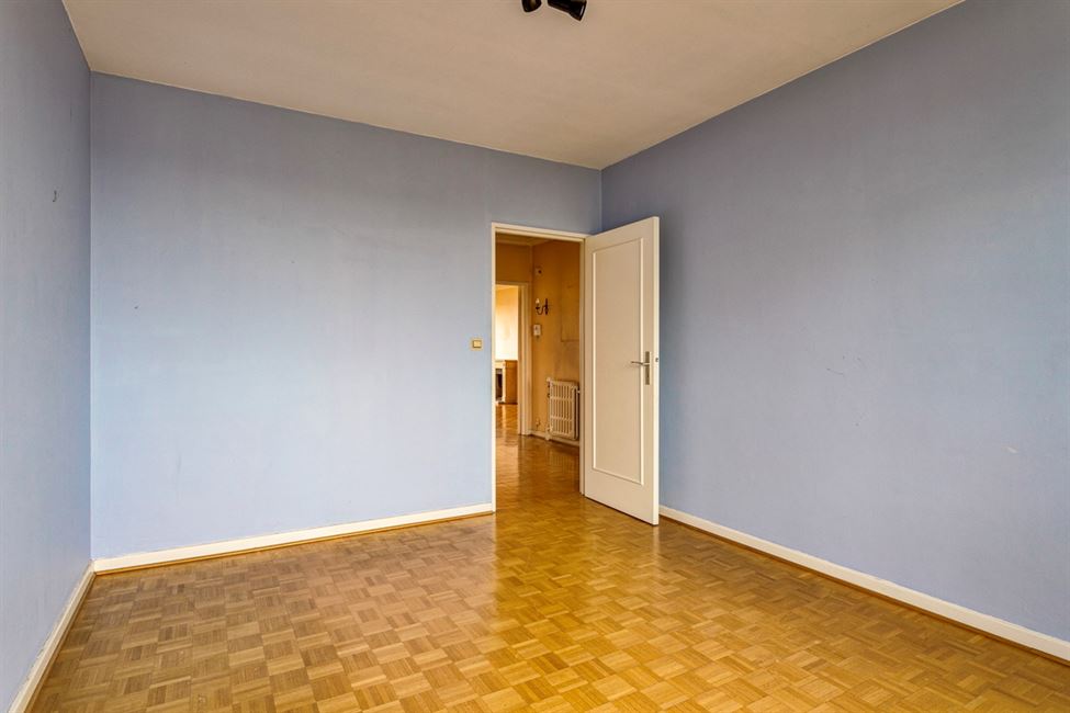 option/vendu: Bel appart. lumineux 2CH à rafraîchir