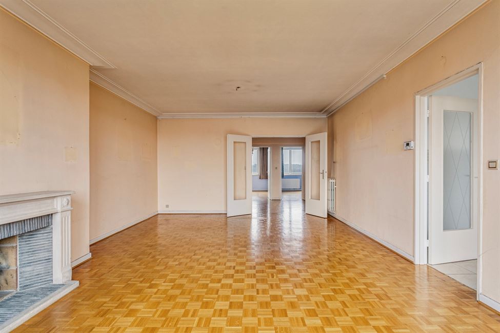 option/vendu: Bel appart. lumineux 2CH à rafraîchir