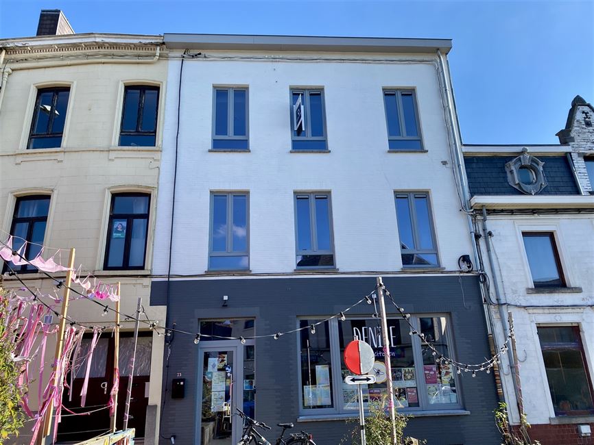 TROP TARD! LOUé! BEL APPARTEMENT 1CH QUASI NEUF! 