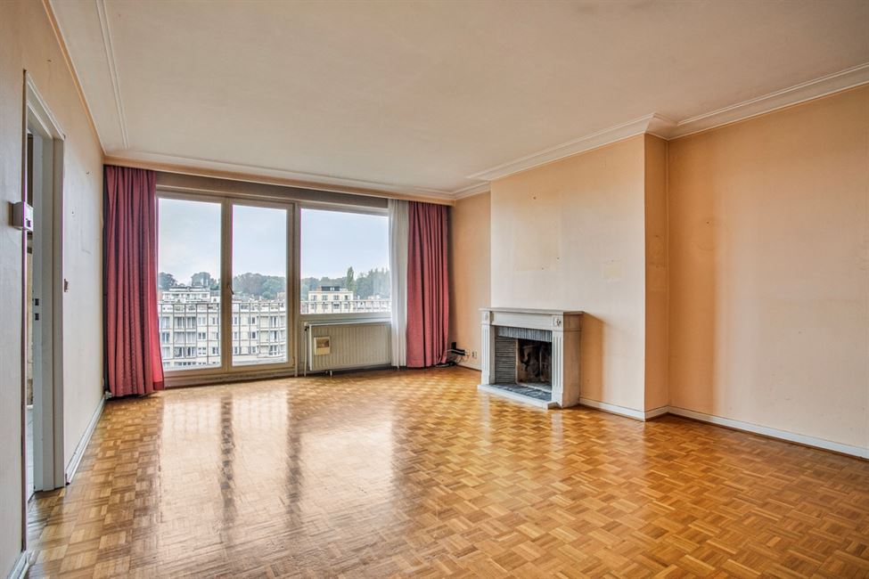 option/vendu: Bel appart. lumineux 2CH à rafraîchir