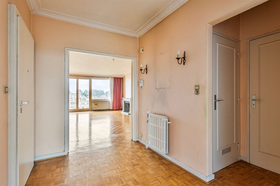 option/vendu: Bel appart. lumineux 2CH à rafraîchir