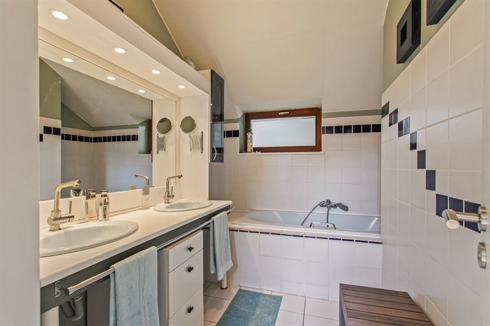 VENDUE! Top villa 5 Chambres + Esp. prof.libérale séparé