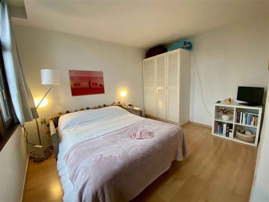 VENDU! Studio meublé en parfait état - top investissement!