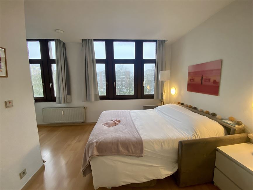 VENDU! Studio meublé en parfait état - top investissement!