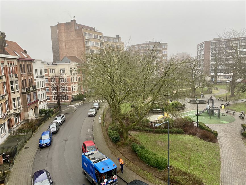 VENDU! Studio meublé en parfait état - top investissement!