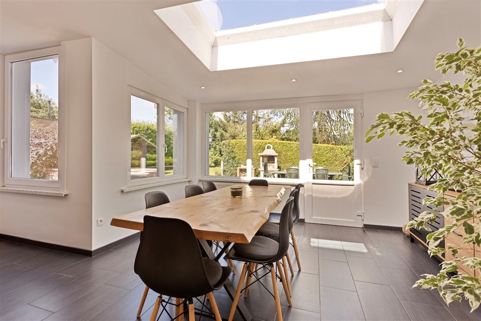 VENDUE! Maison bel étage 3 chambres, jardin