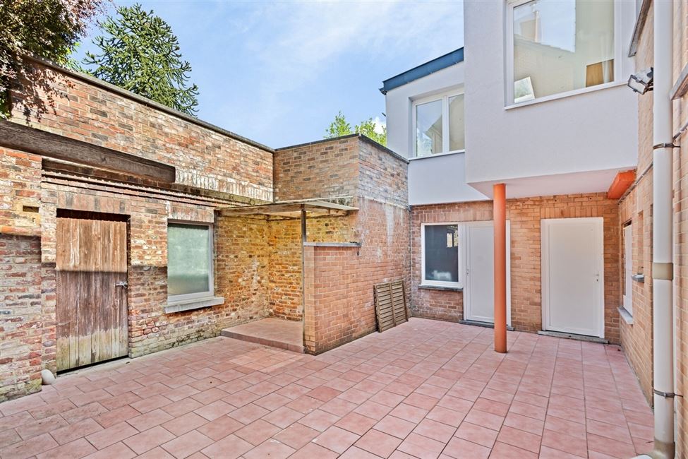 VENDUE! Maison bel étage 3 chambres, jardin