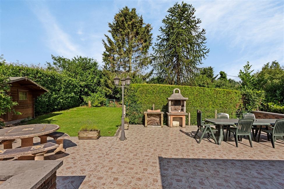 VENDUE! Maison bel étage 3 chambres, jardin