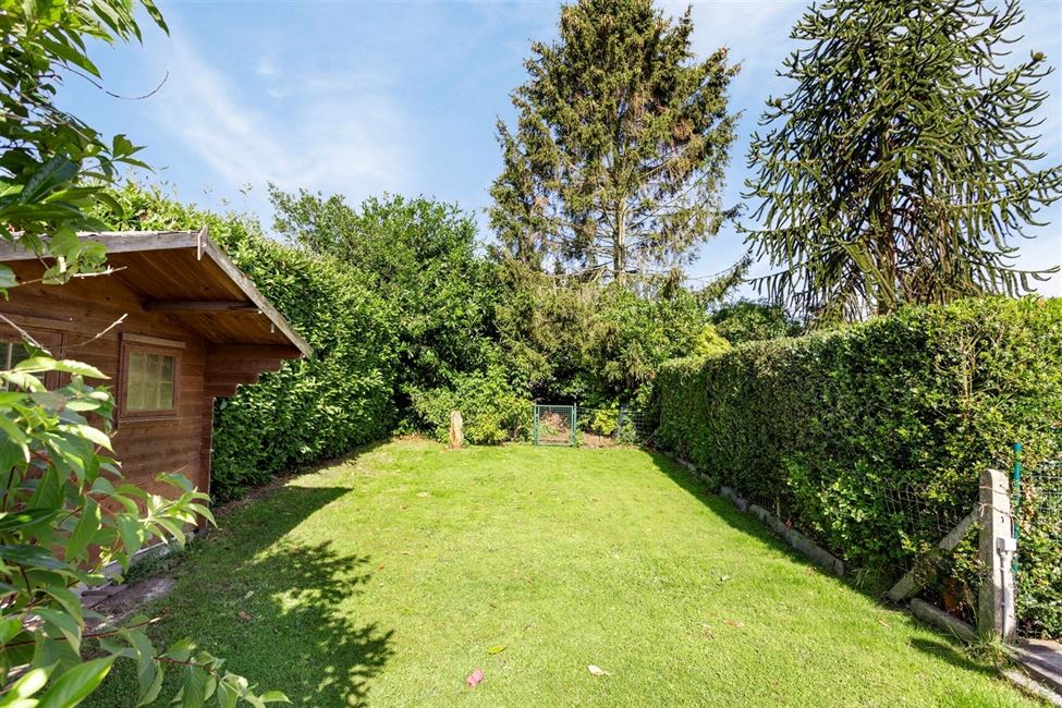 VENDUE! Maison bel étage 3 chambres, jardin