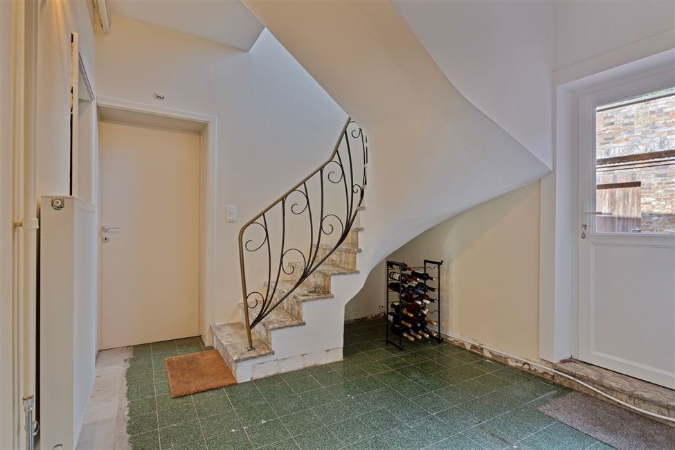 VENDUE! Maison bel étage 3 chambres, jardin