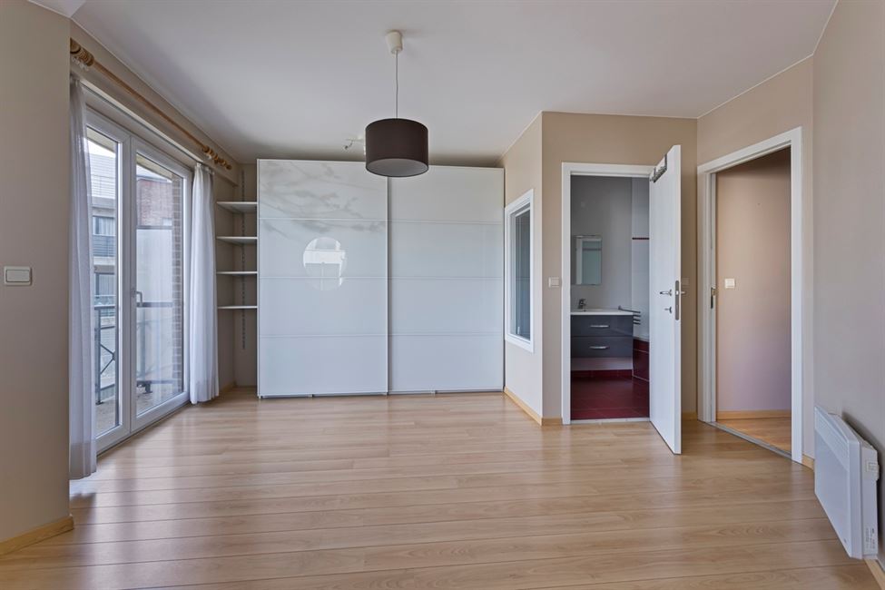 VENDU ! Bel appart 1CH en parfait état - terrasses + pkg