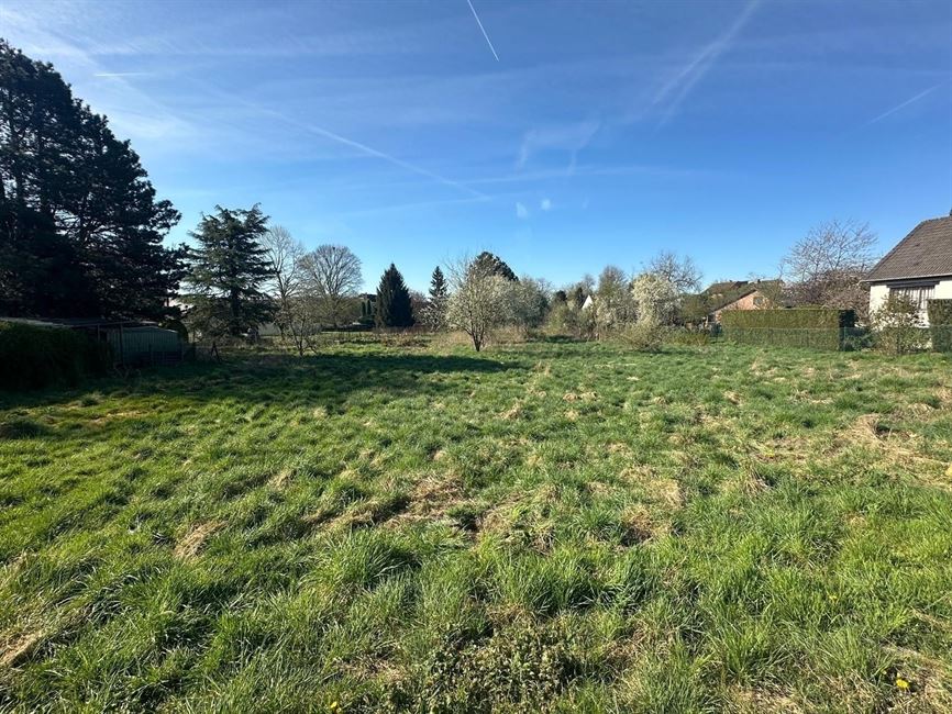 Magnif. terrain plein sud qui attend votre villa !