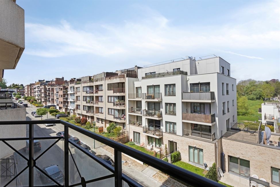 VENDU ! Bel appart 1CH en parfait état - terrasses + pkg