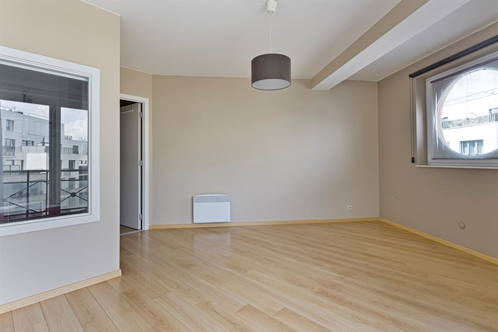 VENDU ! Bel appart 1CH en parfait état - terrasses + pkg