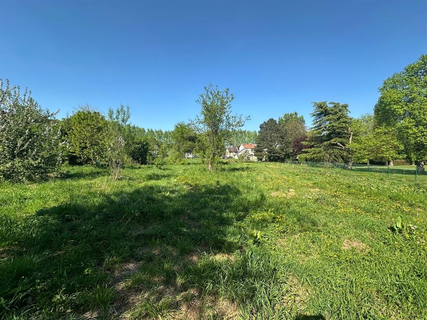 Magnif. terrain plein sud qui attend votre villa !