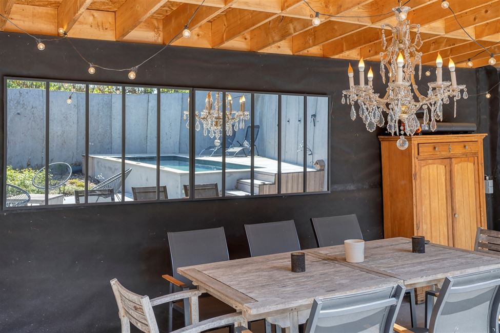 Exceptionnelle atypique propriété avec piscine ! 