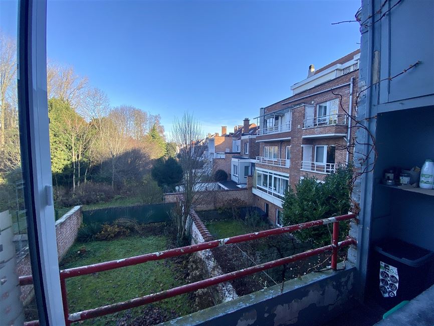 OPTION! FIN DES VISITES - PAGODES: APPART 2CH A RENOVER