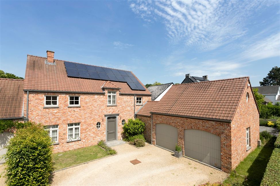 Magnif. villa 4/5 chambres + 2 garages, si rare !