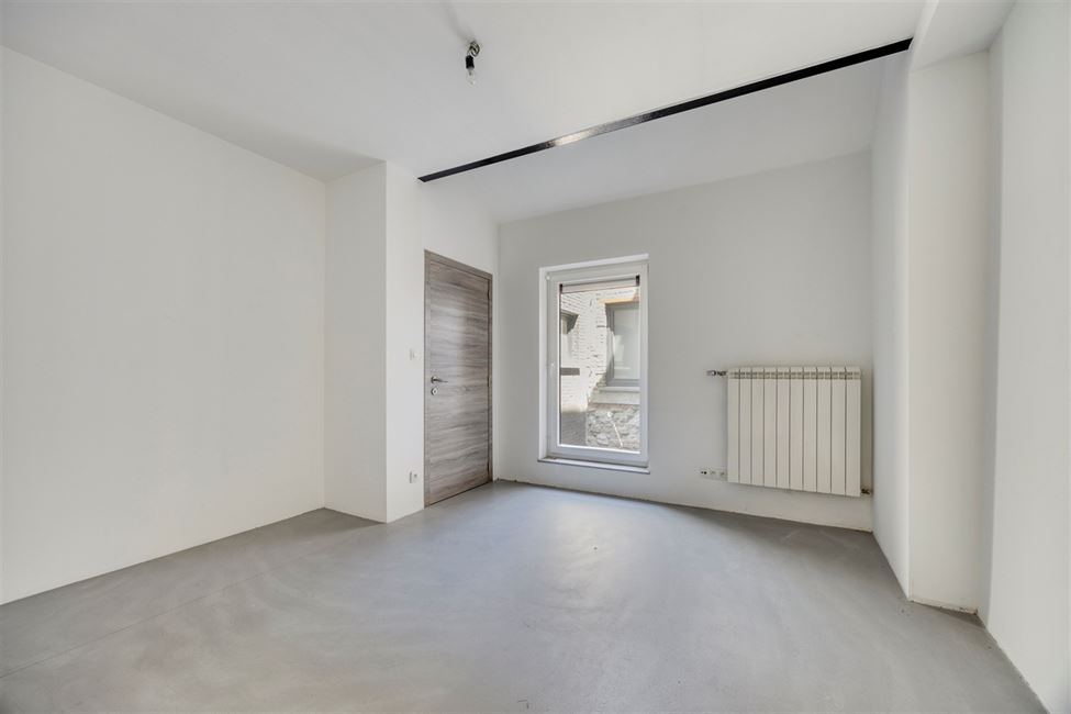 Magnif.triplex 3 ch avec terr et cour de 2019-2020.