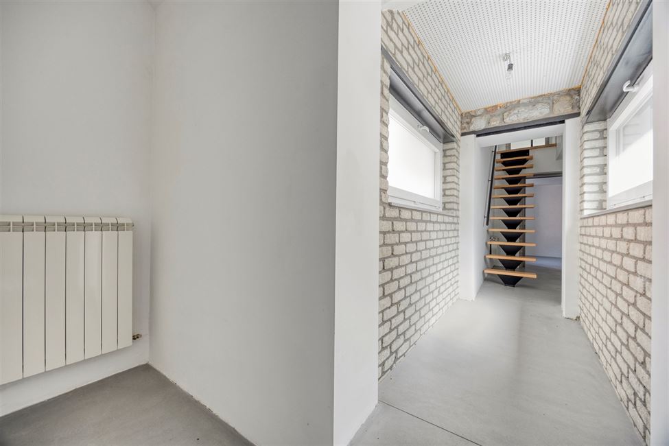 Magnif.triplex 3 ch avec terr et cour de 2019-2020.