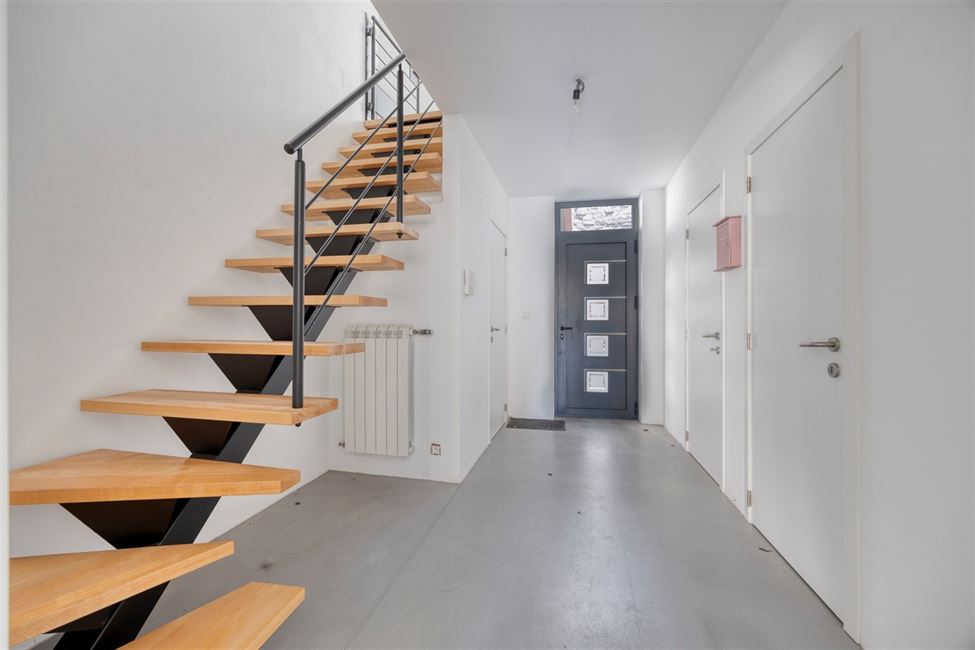 Magnif.triplex 3 ch avec terr et cour de 2019-2020.