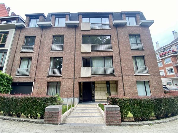 SOUS OPTION :BOONDAEL: RDC 1CH + bur - ancienne conciergerie