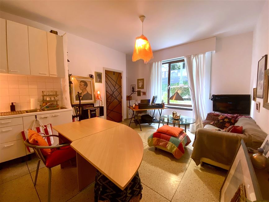 SOUS OPTION :BOONDAEL: RDC 1CH + bur - ancienne conciergerie