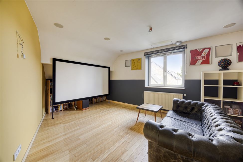 Exceptionnelle propriété, 2 logements, 7 chambres !