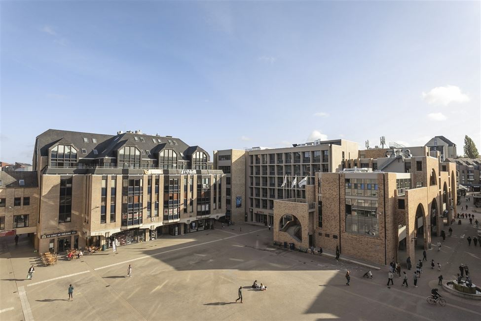 Magnif.appart 3 ch, 2 parkings, cave au coeur de LLN.